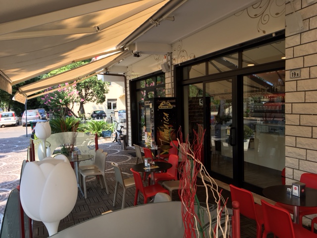 TABACCHERIA-CAFFETTERIA-RICEVITORIA LUCKY - Iqos e Glo Reseller - Ploom Store · Foto 7